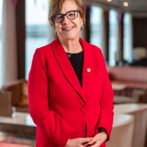 Jackie Friedman Headshot (11)